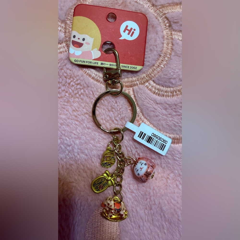 🆕 Traditional Lucky Cat keychain